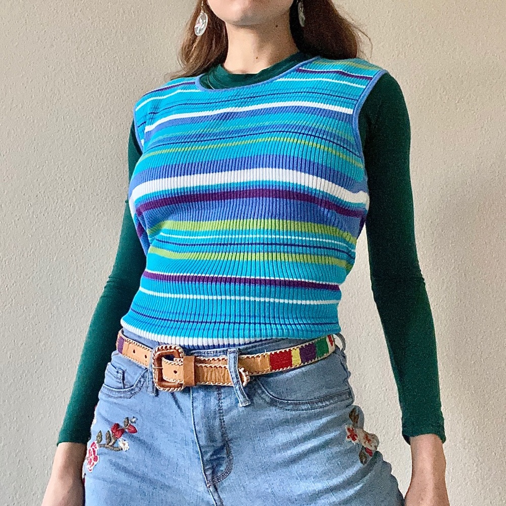 Vintage knit blue artsy sweater vest 🦋